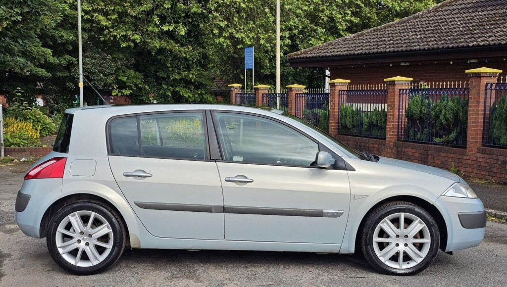 RENAULT MEGANE