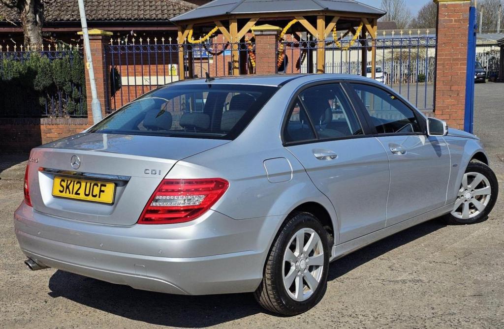 MERCEDES-BENZ C CLASS