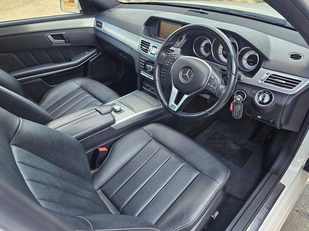 MERCEDES-BENZ E CLASS