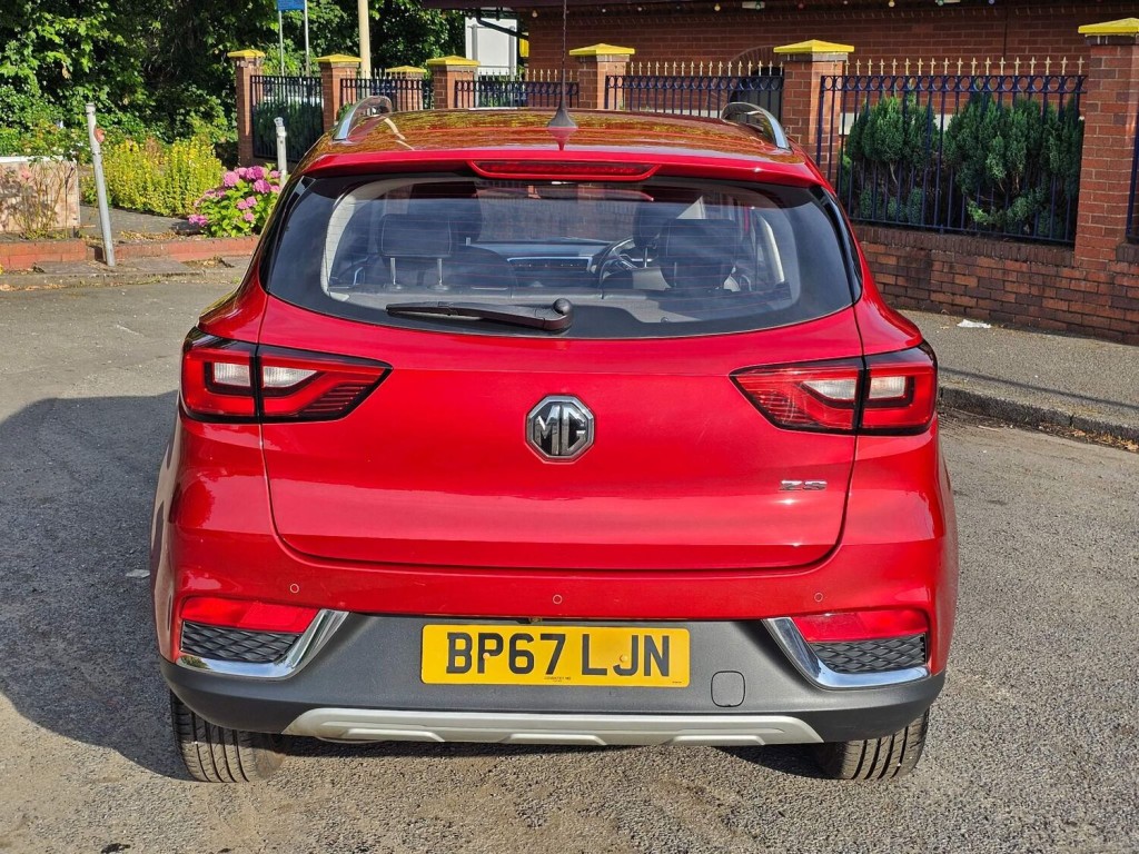 MG ZS