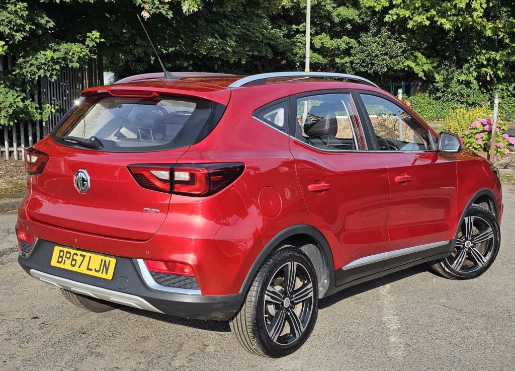 MG ZS