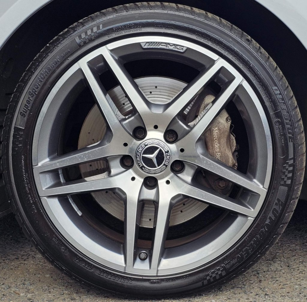 MERCEDES-BENZ E CLASS