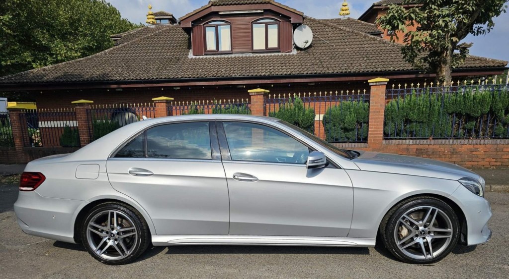 MERCEDES-BENZ E CLASS