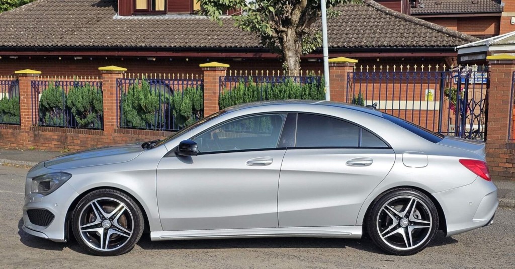 MERCEDES-BENZ CLA