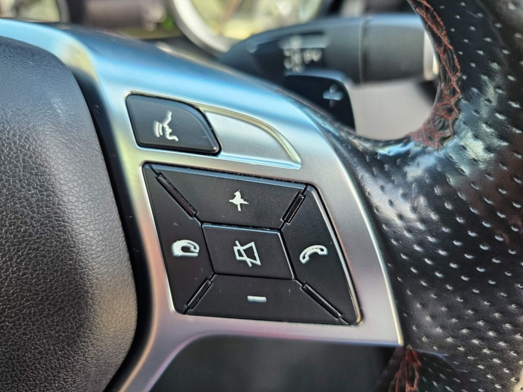 MERCEDES-BENZ GLA CLASS