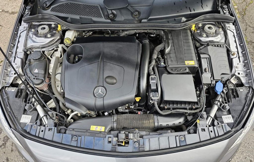 MERCEDES-BENZ GLA CLASS