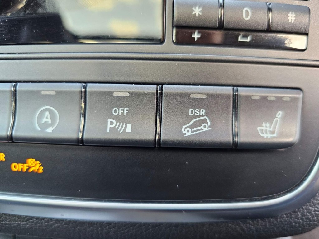 MERCEDES-BENZ GLA CLASS