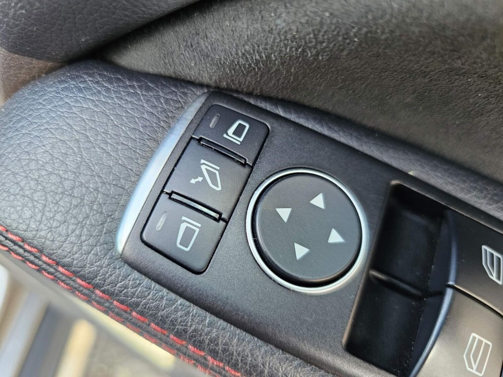 MERCEDES-BENZ GLA CLASS