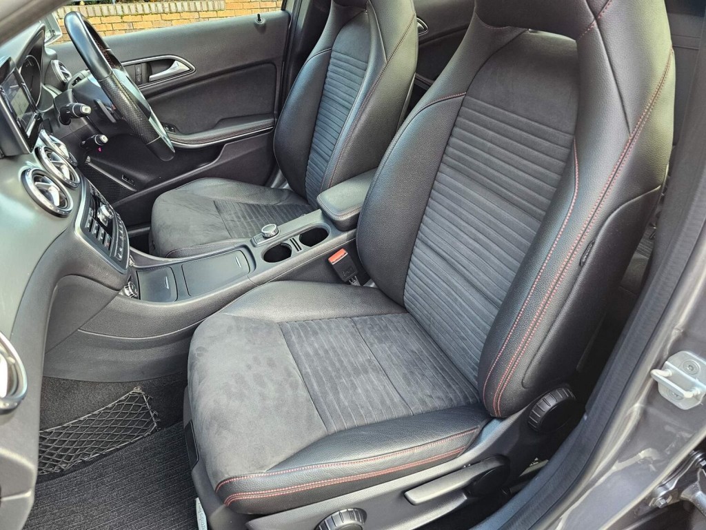 MERCEDES-BENZ GLA CLASS