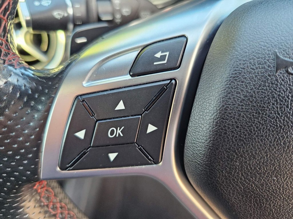 MERCEDES-BENZ GLA CLASS