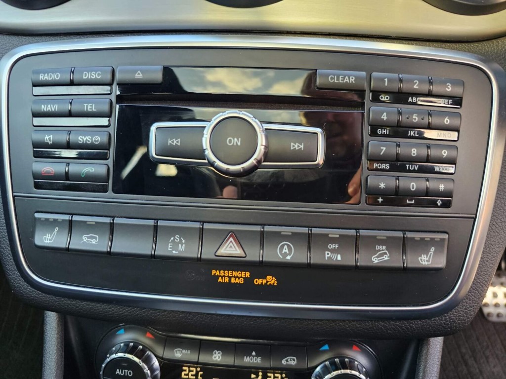 MERCEDES-BENZ GLA CLASS