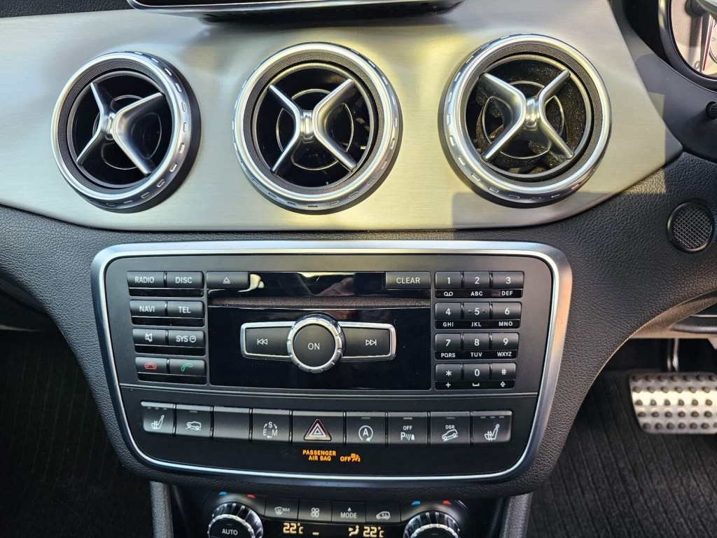 MERCEDES-BENZ GLA CLASS