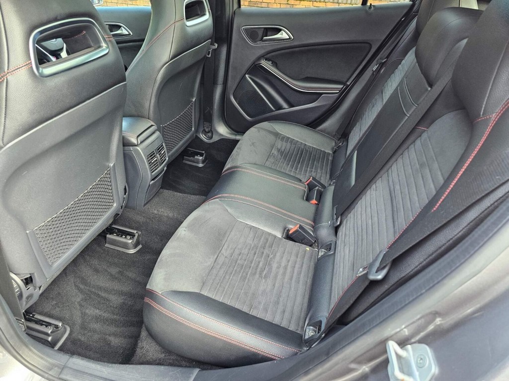 MERCEDES-BENZ GLA CLASS