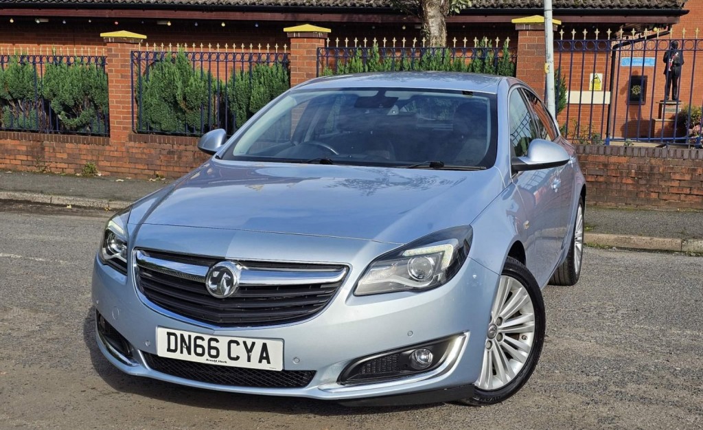 VAUXHALL INSIGNIA