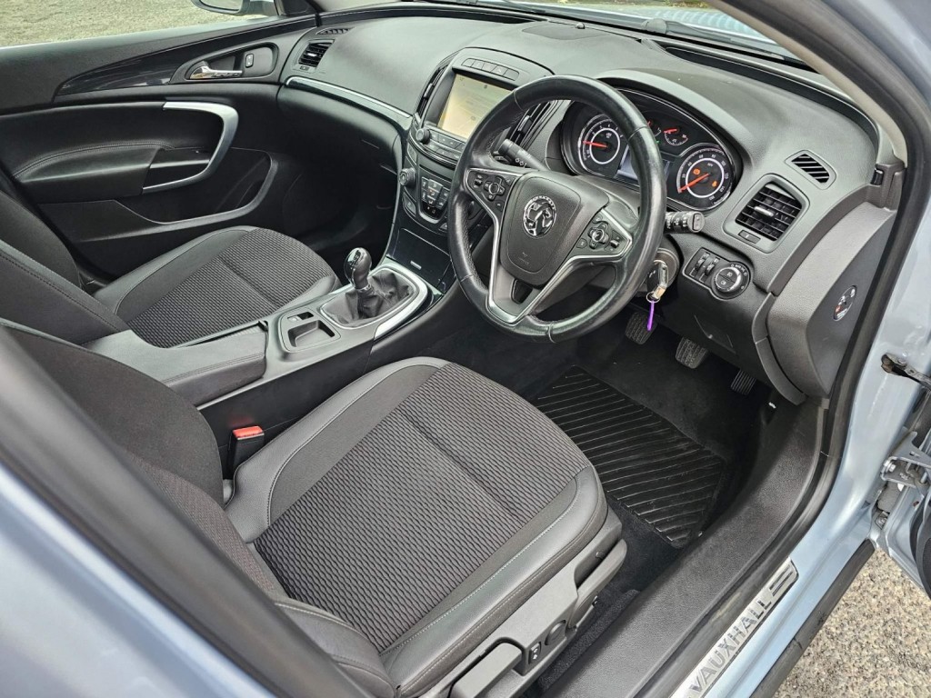VAUXHALL INSIGNIA