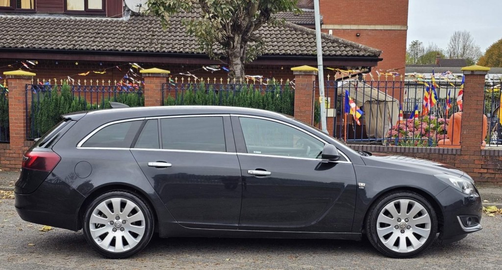 VAUXHALL INSIGNIA