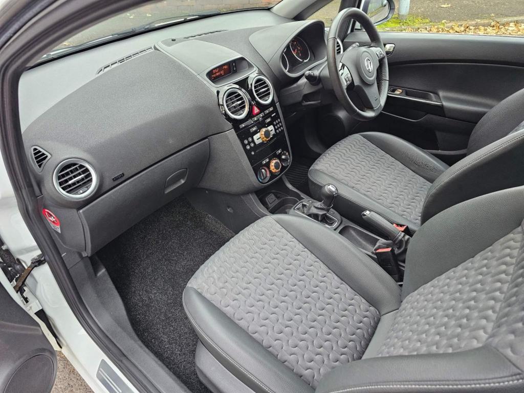 VAUXHALL CORSA