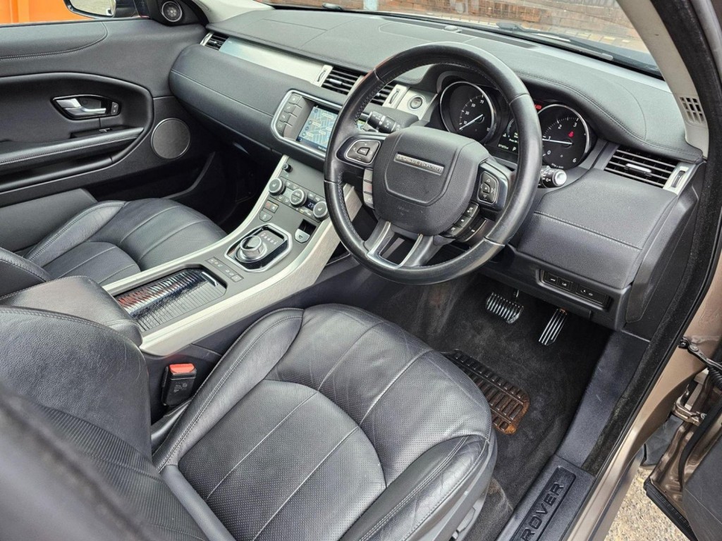 LAND ROVER RANGE ROVER EVOQUE