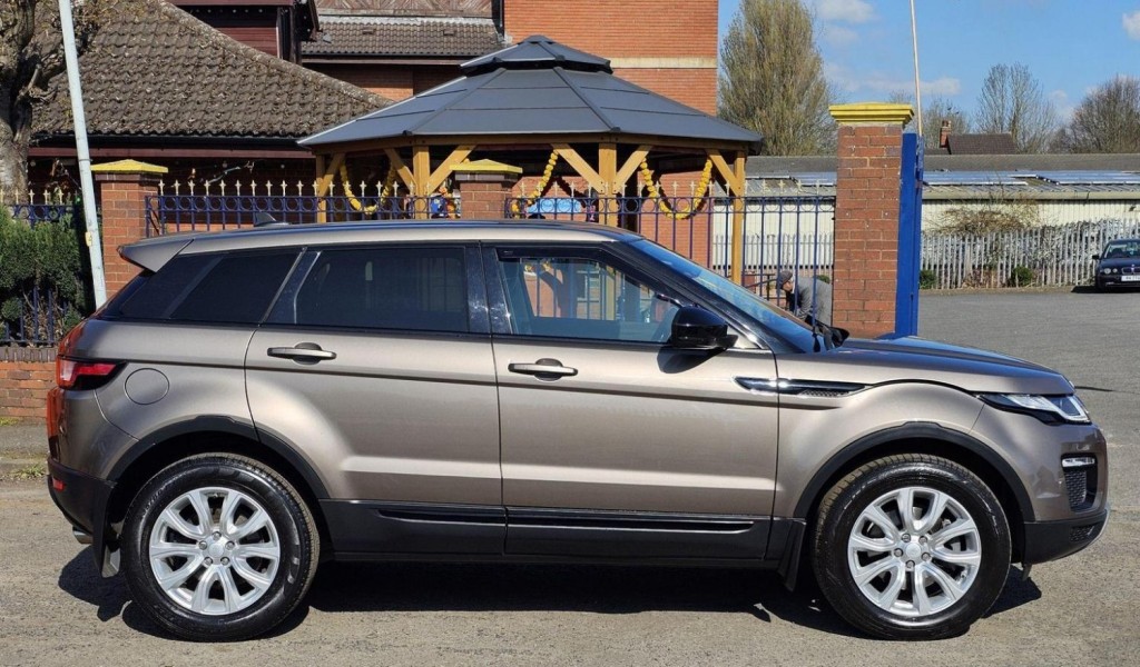 LAND ROVER RANGE ROVER EVOQUE