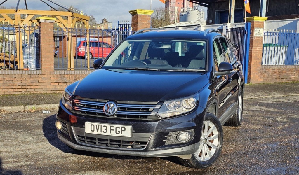 VOLKSWAGEN TIGUAN