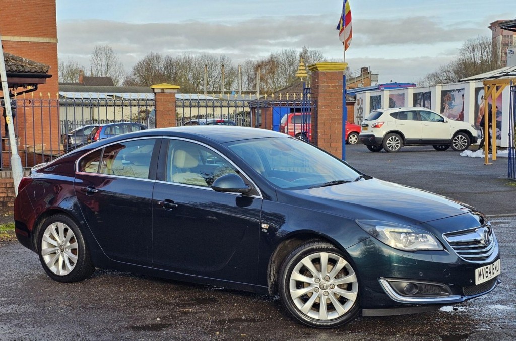 VAUXHALL INSIGNIA