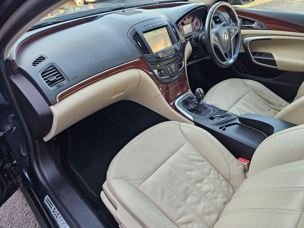 VAUXHALL INSIGNIA