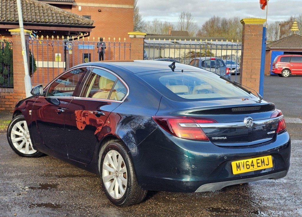 VAUXHALL INSIGNIA