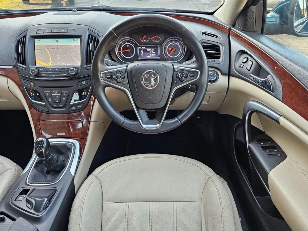 VAUXHALL INSIGNIA