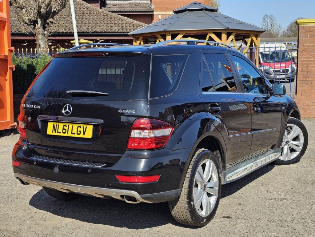 MERCEDES-BENZ M CLASS