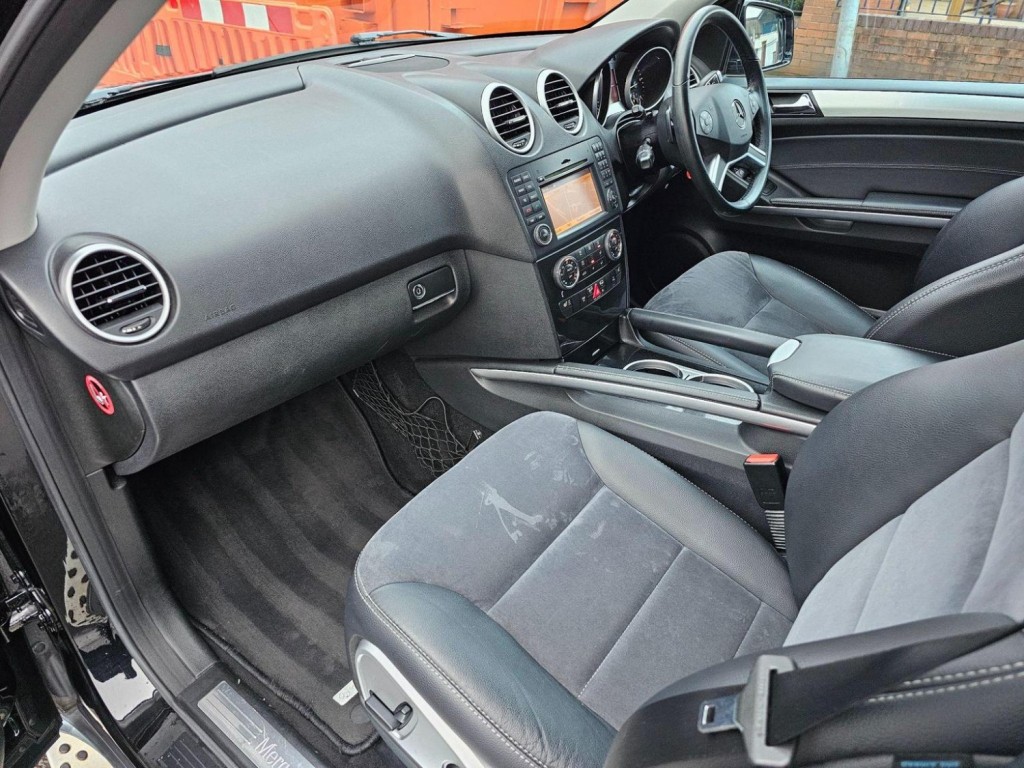 MERCEDES-BENZ M CLASS