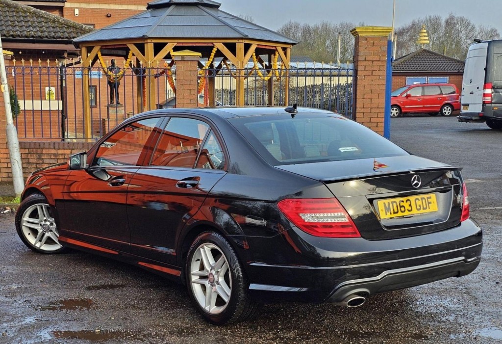 MERCEDES-BENZ C CLASS