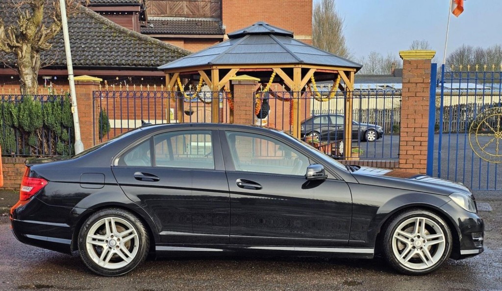 MERCEDES-BENZ C CLASS