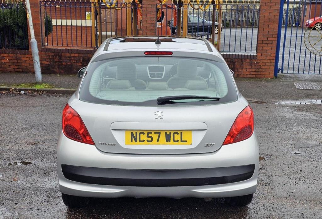 PEUGEOT 207