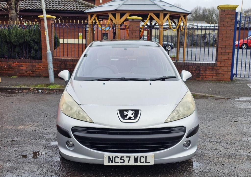 PEUGEOT 207