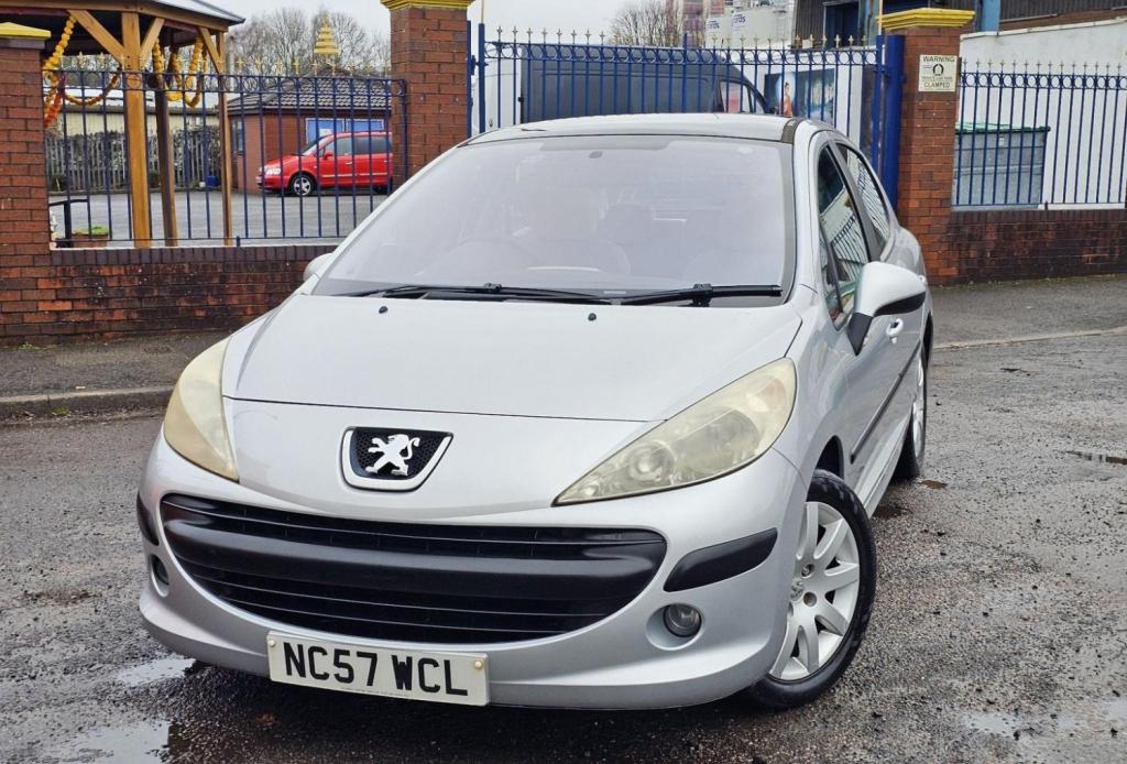 PEUGEOT 207