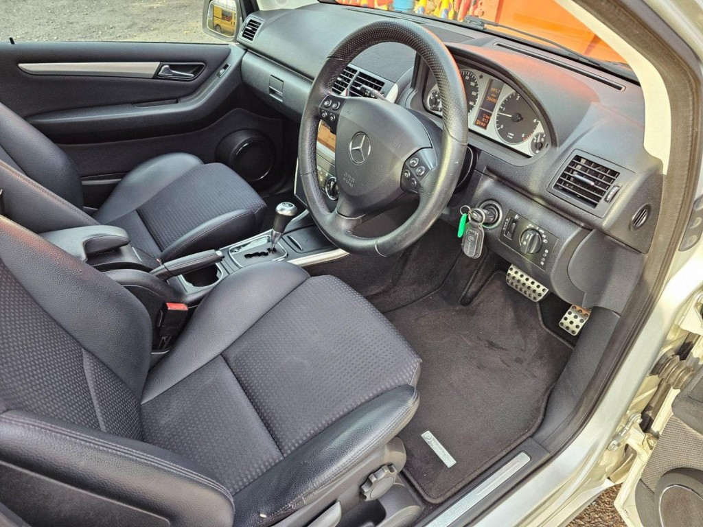 MERCEDES-BENZ A CLASS