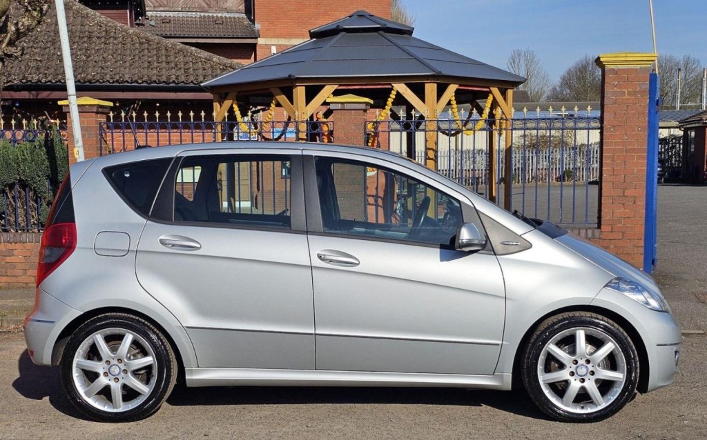 MERCEDES-BENZ A CLASS