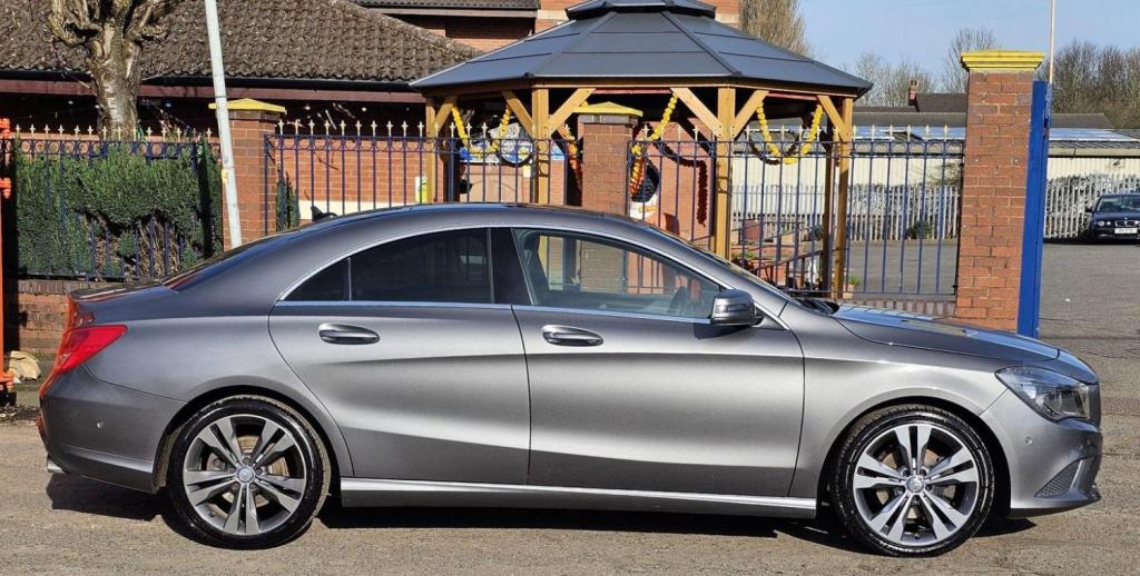 MERCEDES-BENZ CLA