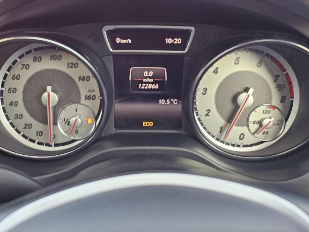 MERCEDES-BENZ CLA