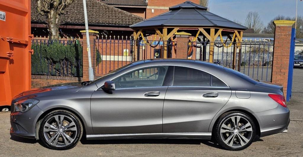 MERCEDES-BENZ CLA