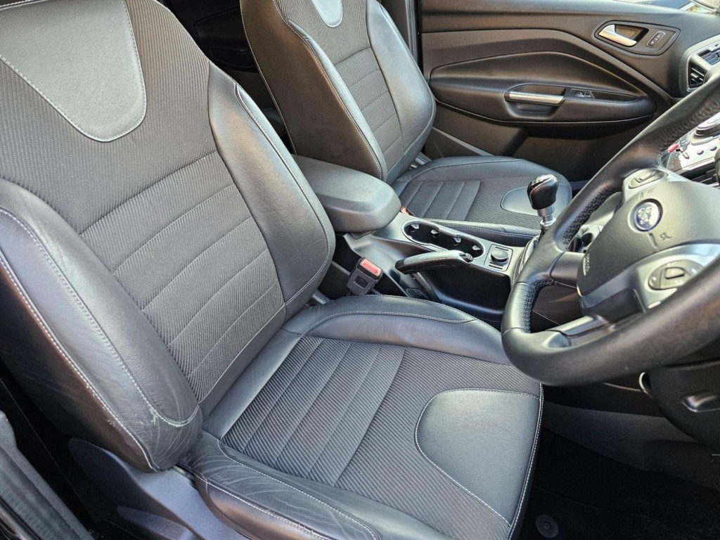 FORD KUGA