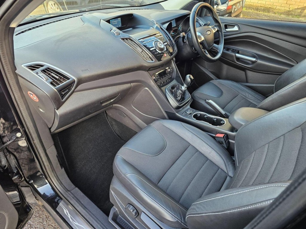 FORD KUGA