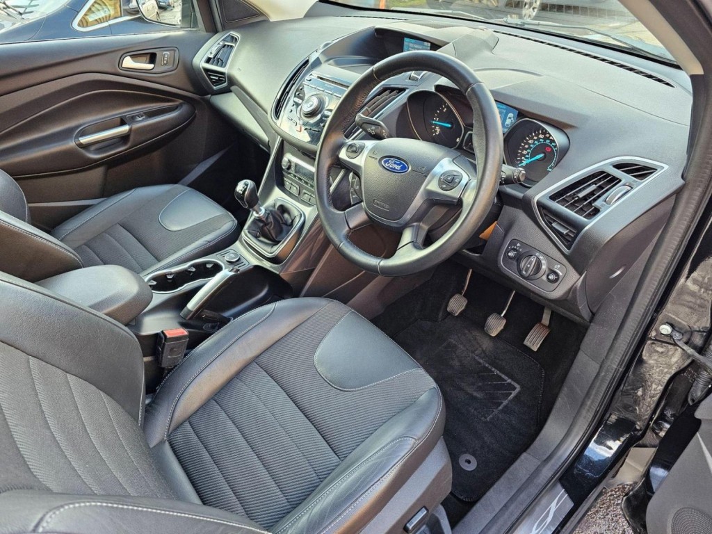 FORD KUGA