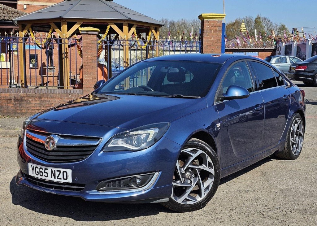 VAUXHALL INSIGNIA