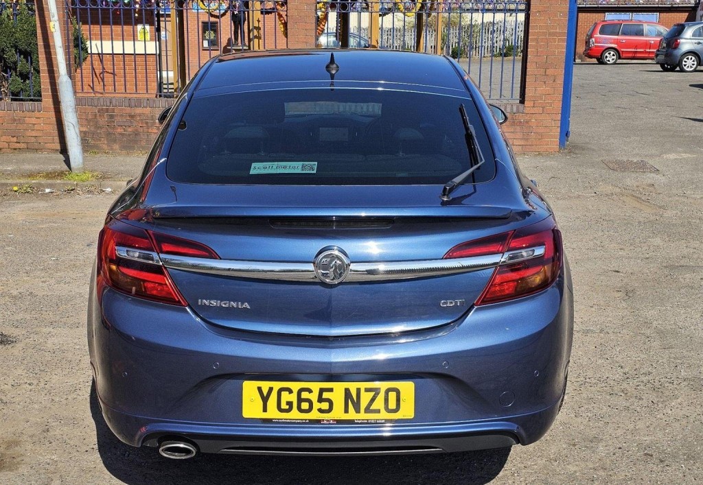 VAUXHALL INSIGNIA