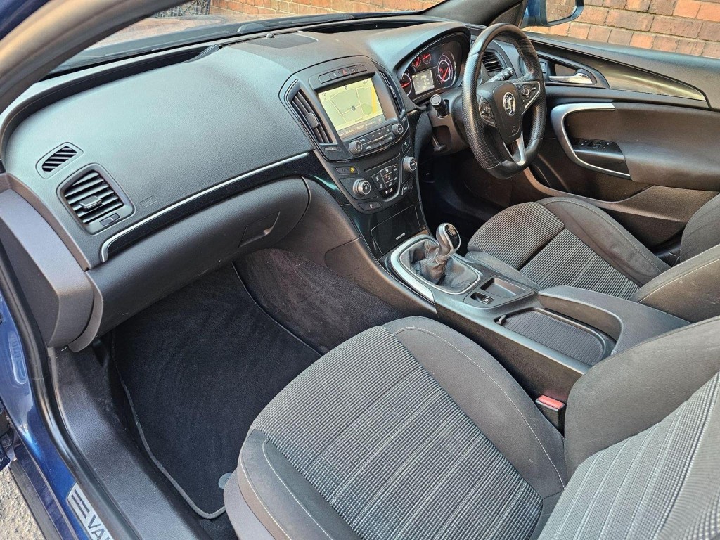 VAUXHALL INSIGNIA