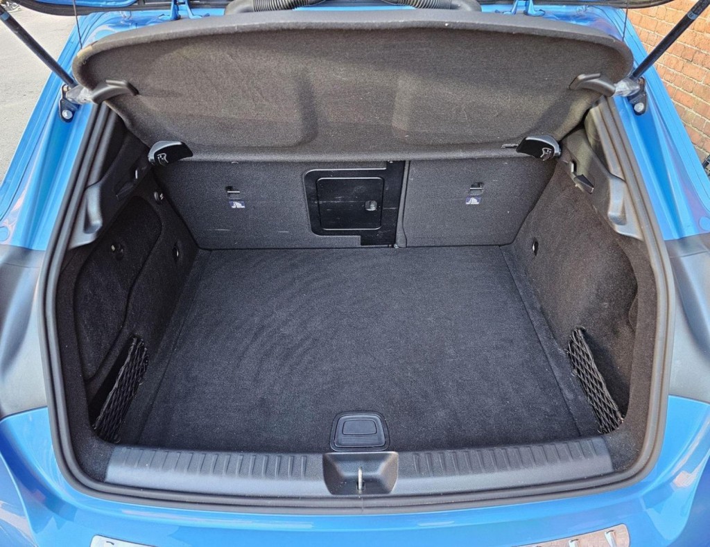 MERCEDES-BENZ GLA CLASS