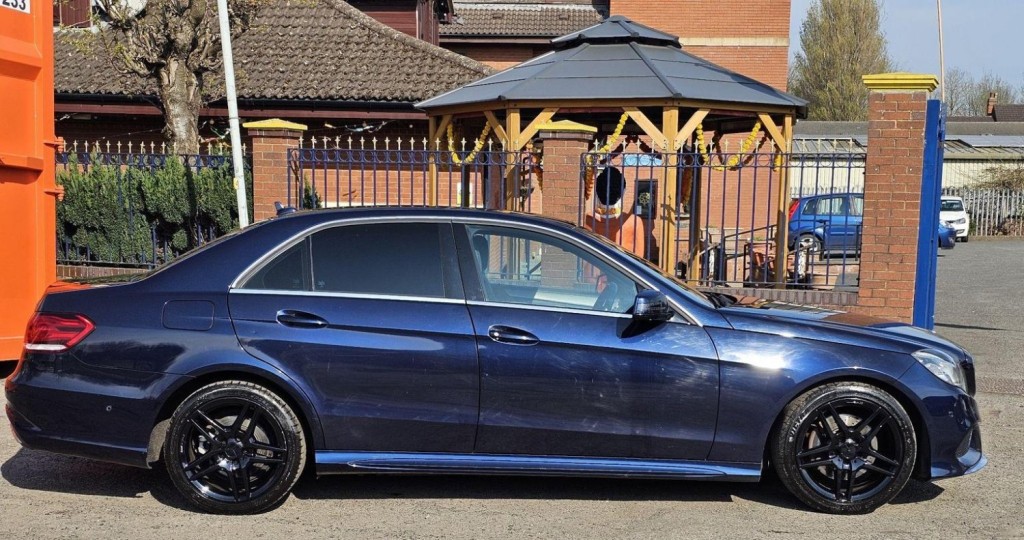 MERCEDES-BENZ E CLASS