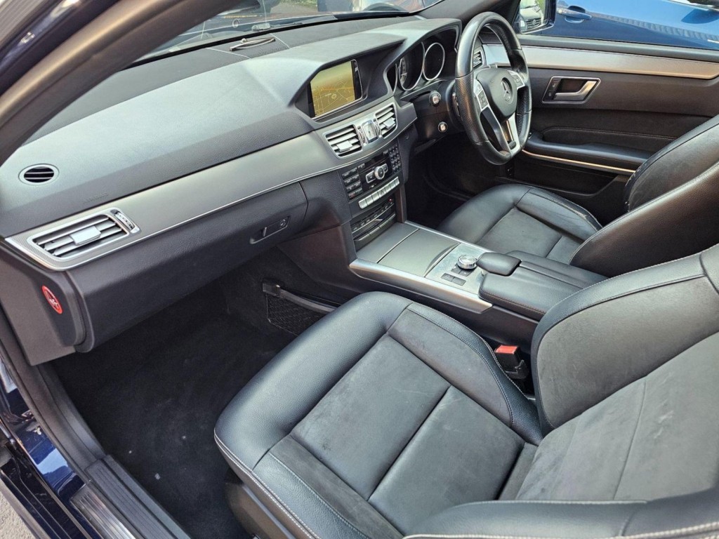 MERCEDES-BENZ E CLASS