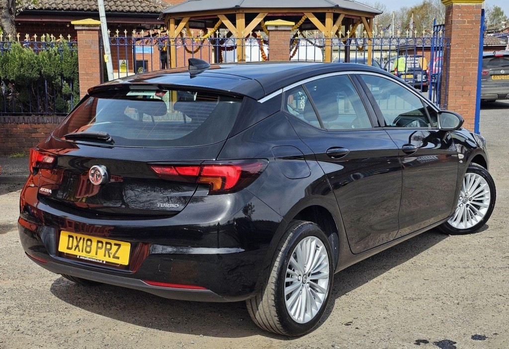 VAUXHALL ASTRA